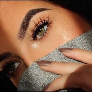 10 pair of  eyelashes natural look